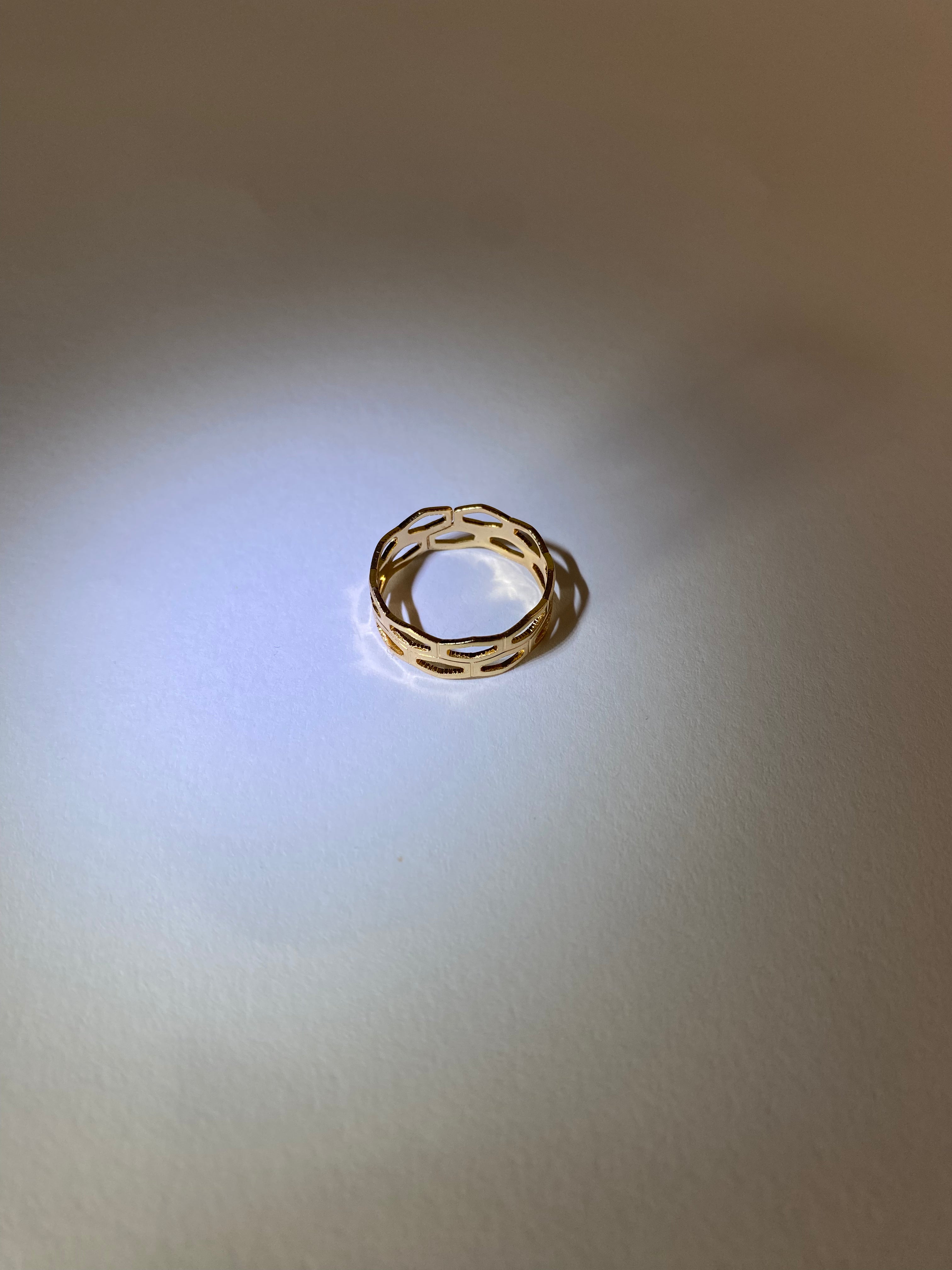 Rhodese Link Gold Ring