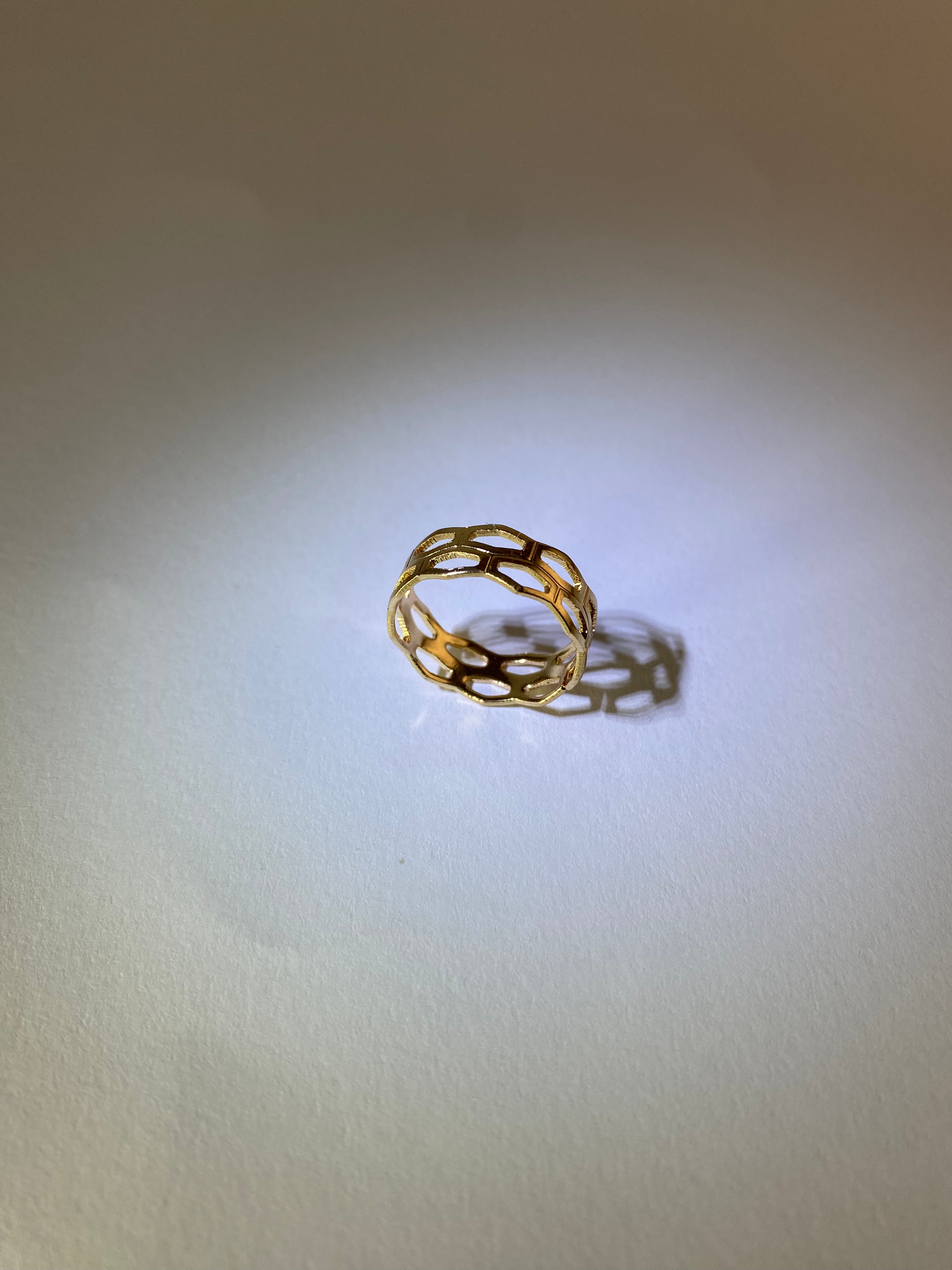 Rhodese Link Gold Ring
