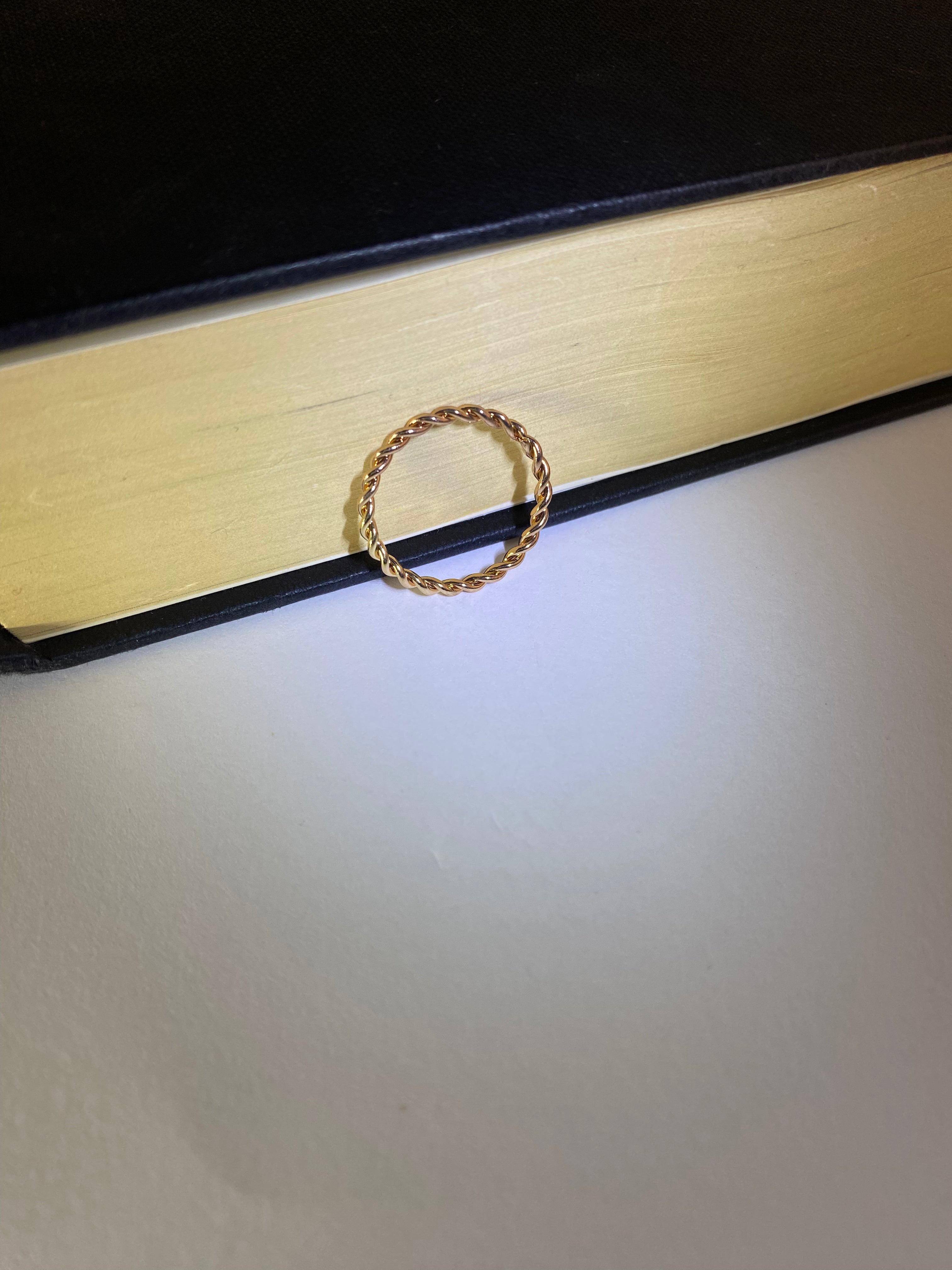 Rhodese Sphere Gold Ring