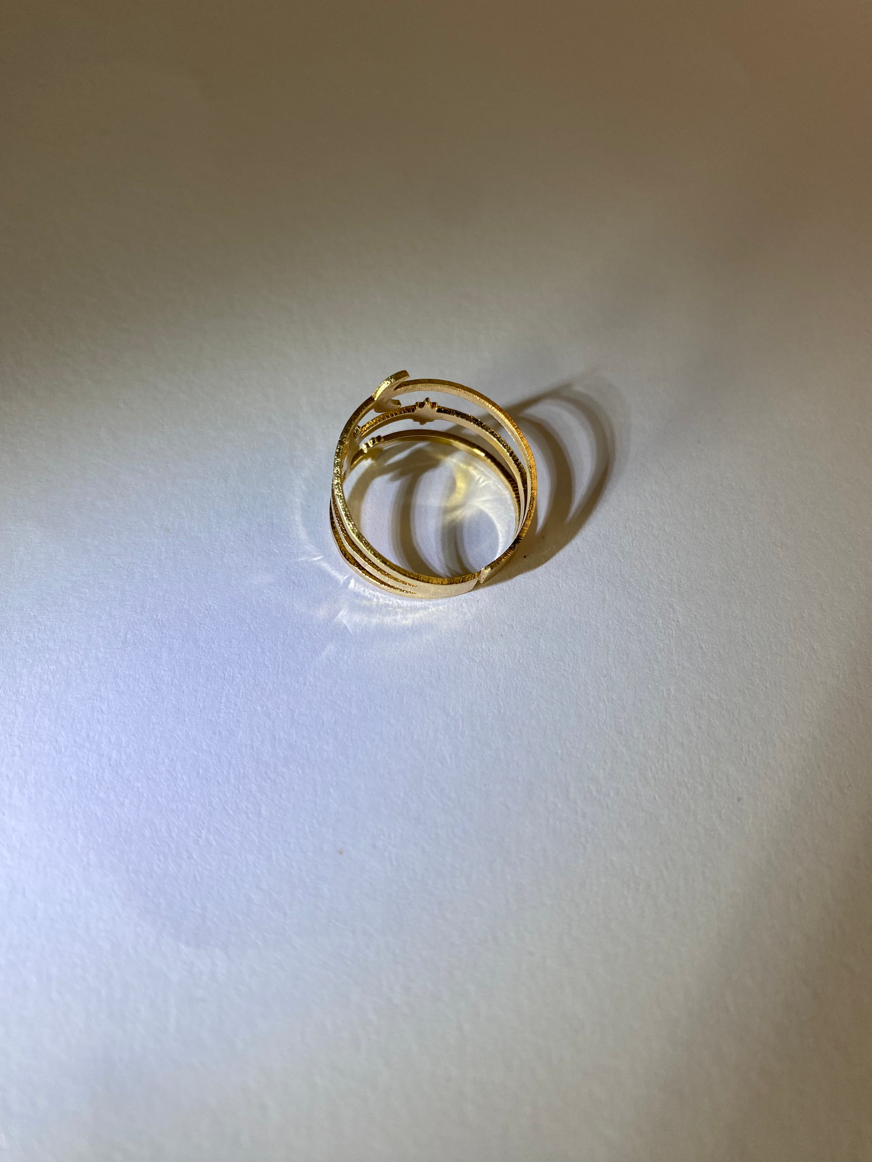 Rhodese Wide Link Gold Ring