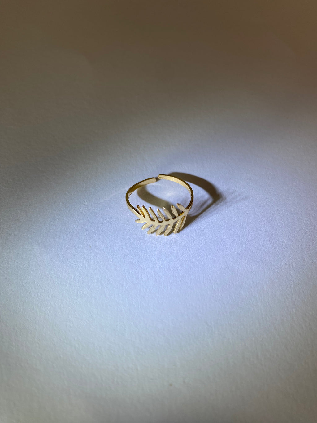 Rhodese Leaf Gold Ring