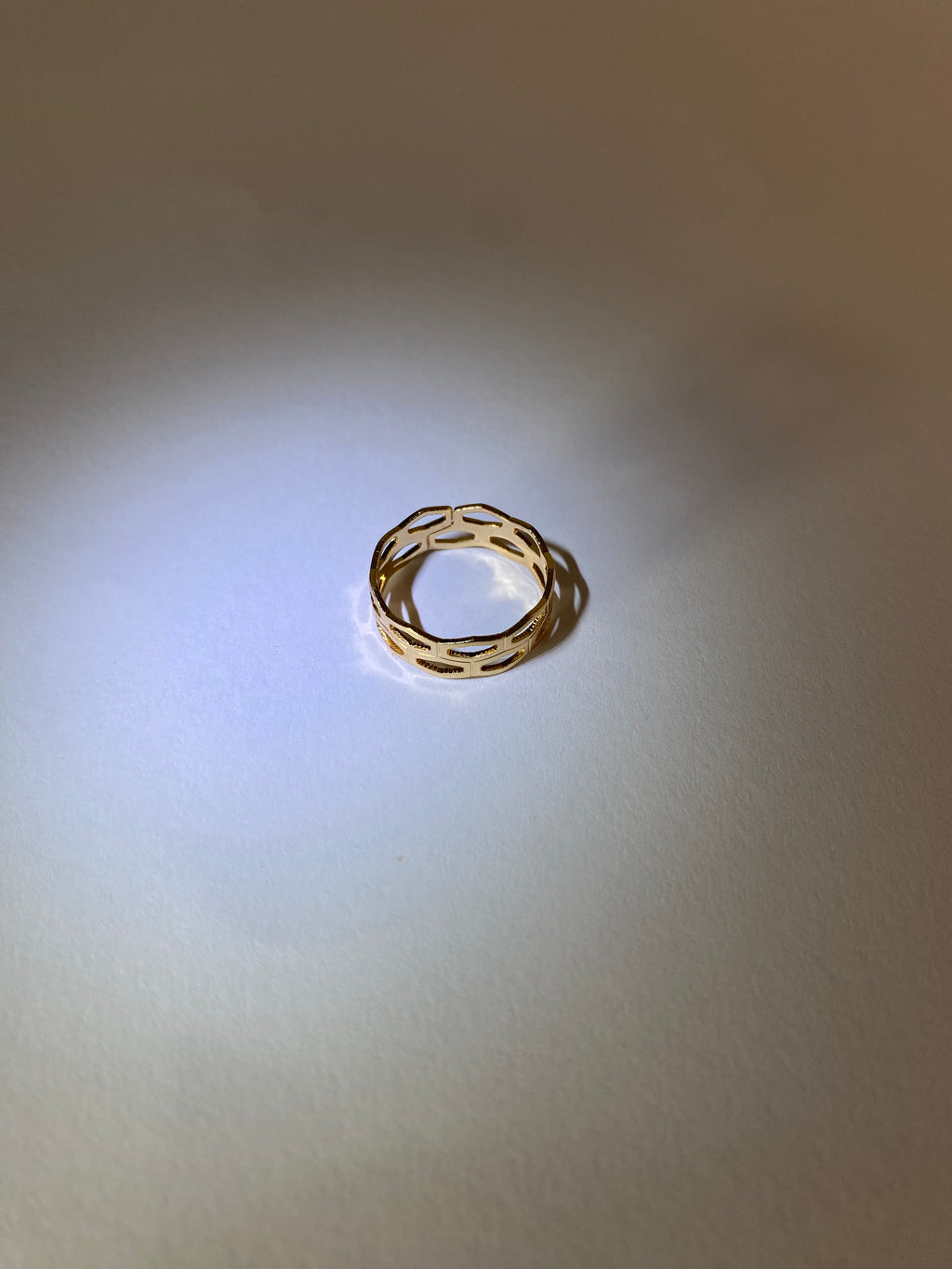 Rhodese Link Gold Ring